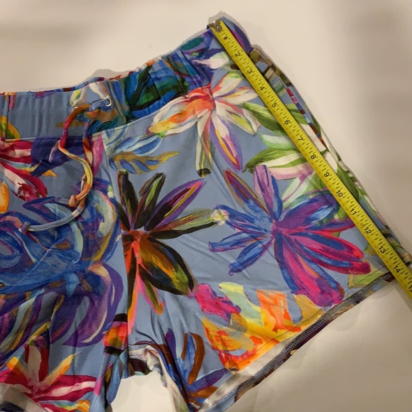 Shorts Kendall and Kylie Colossal Palm Large - Picture 9 of 12